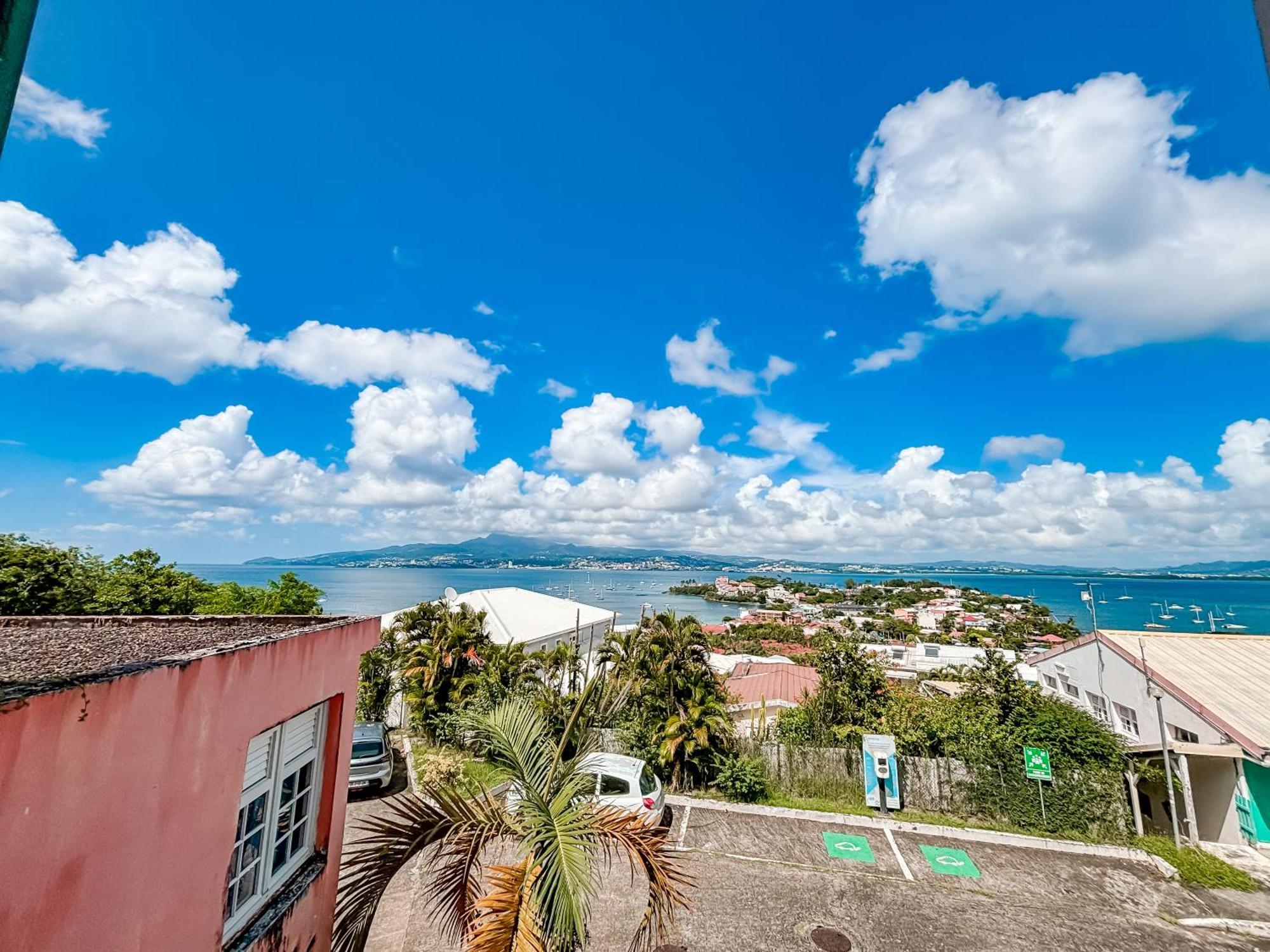 Le Nid Bleu Studio Vue Mer Ле-Труаз-Иле Экстерьер фото